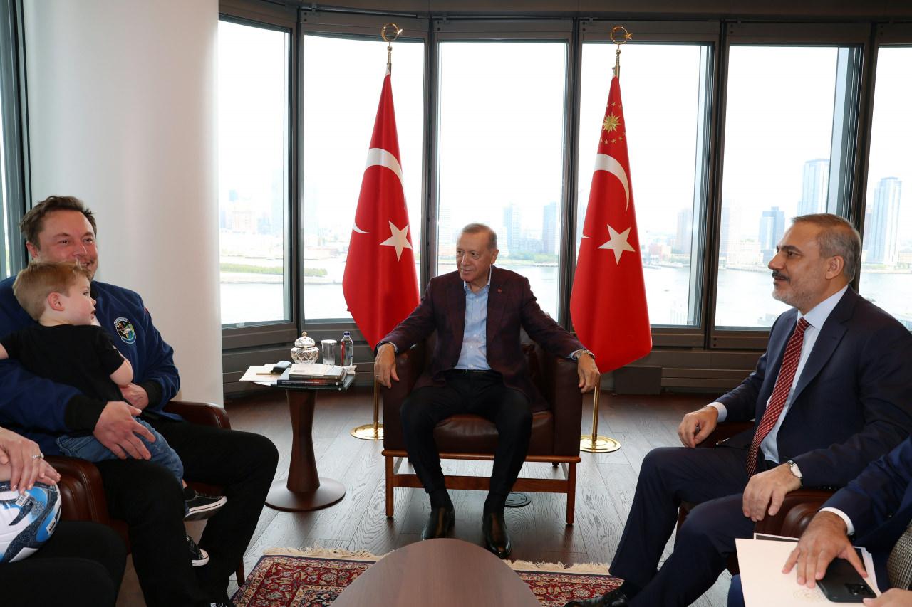 Cumhurbaşkanı Erdoğan Elon Musk ile Türkevi'nde görüştü