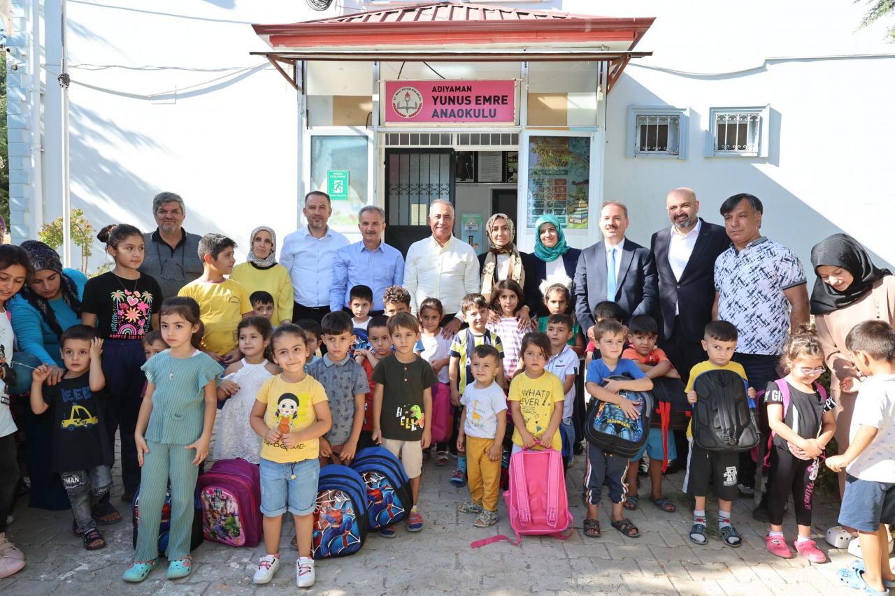 Sultangazi Belediyesi'nden Adıyaman'daki 12 bin öğrenciye çanta ve kırtasiye yardımı