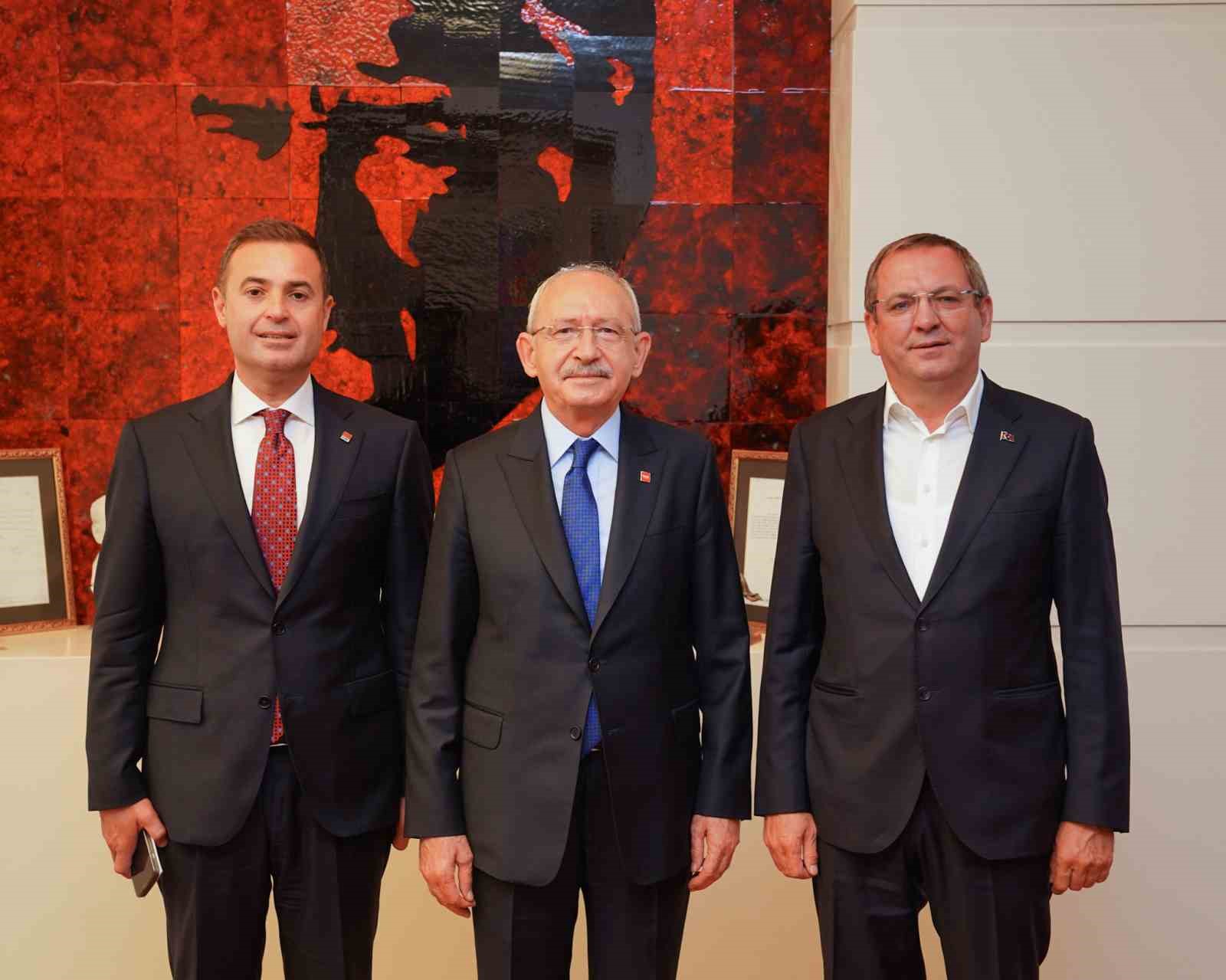 Ayvalık Belediye Başkanı’ndan CHP Lideri Kılıçdaroğlu’na sürpriz