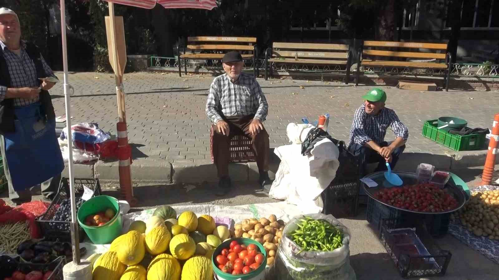 (Özel)  Bu pazar 700 yıldır her salı günü bereket duasıyla açılıyor