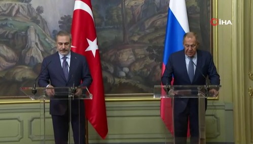 Lavrov: ”Vaatlere güvence verilmediği sürece, ilerleme kaydedilemez”