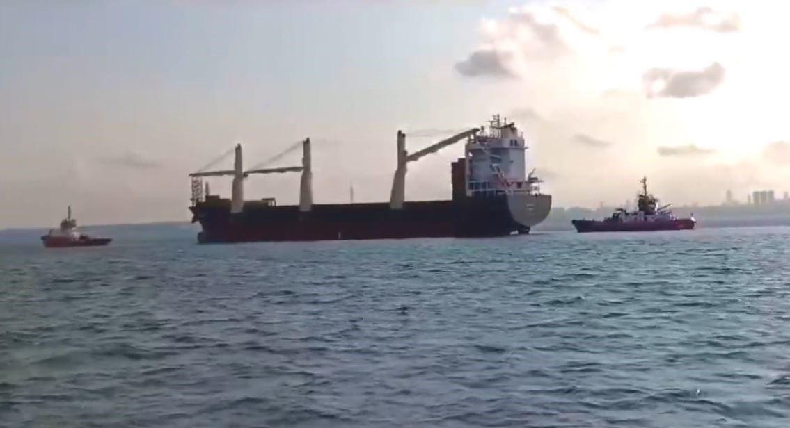 Rusya’ya giden dev kargo gemisi İstanbul Boğazı’nda arıza yaptı
