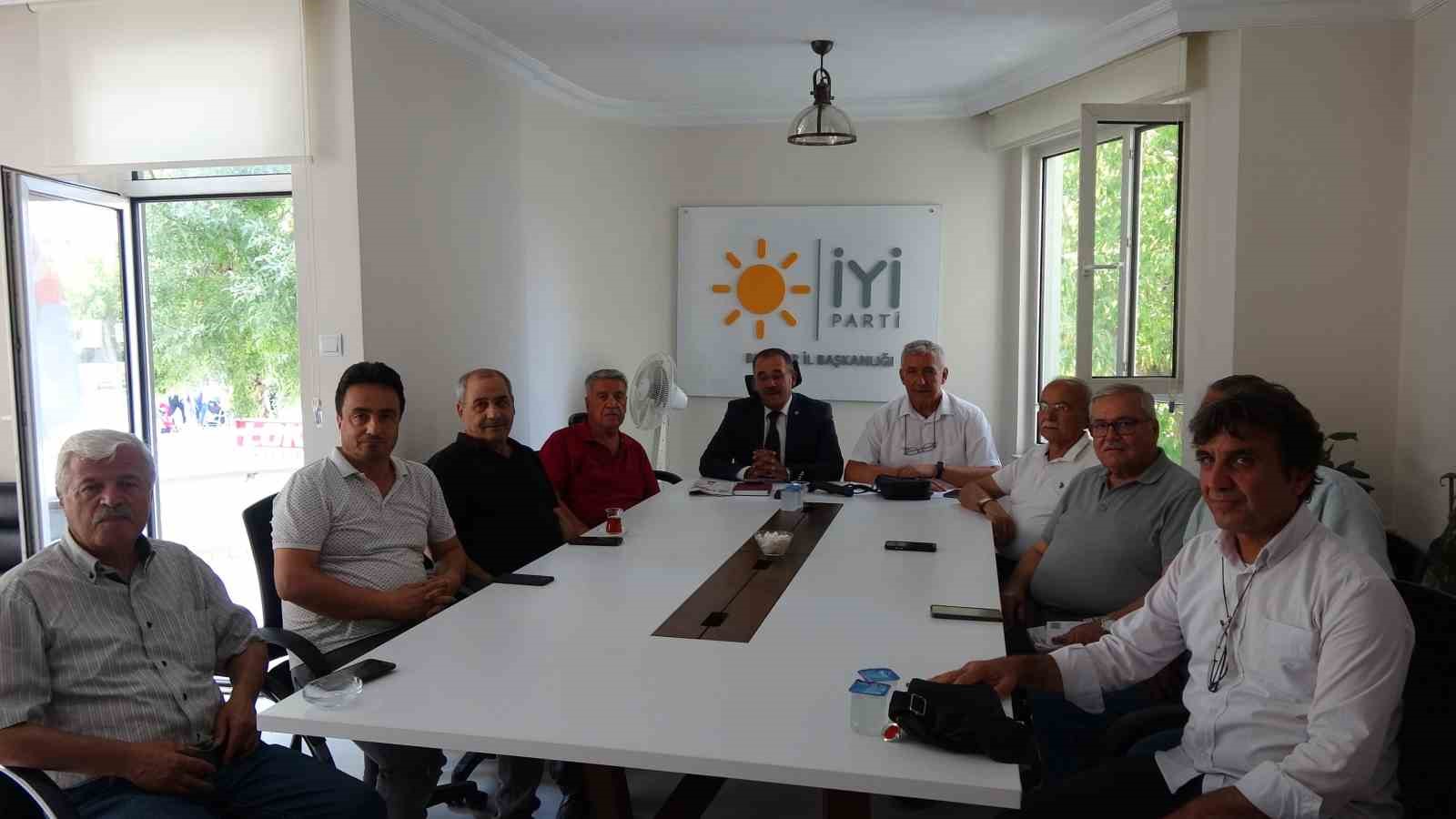 Burdur’da belediye ile İYİ Parti arasında arsa satışı tartışması