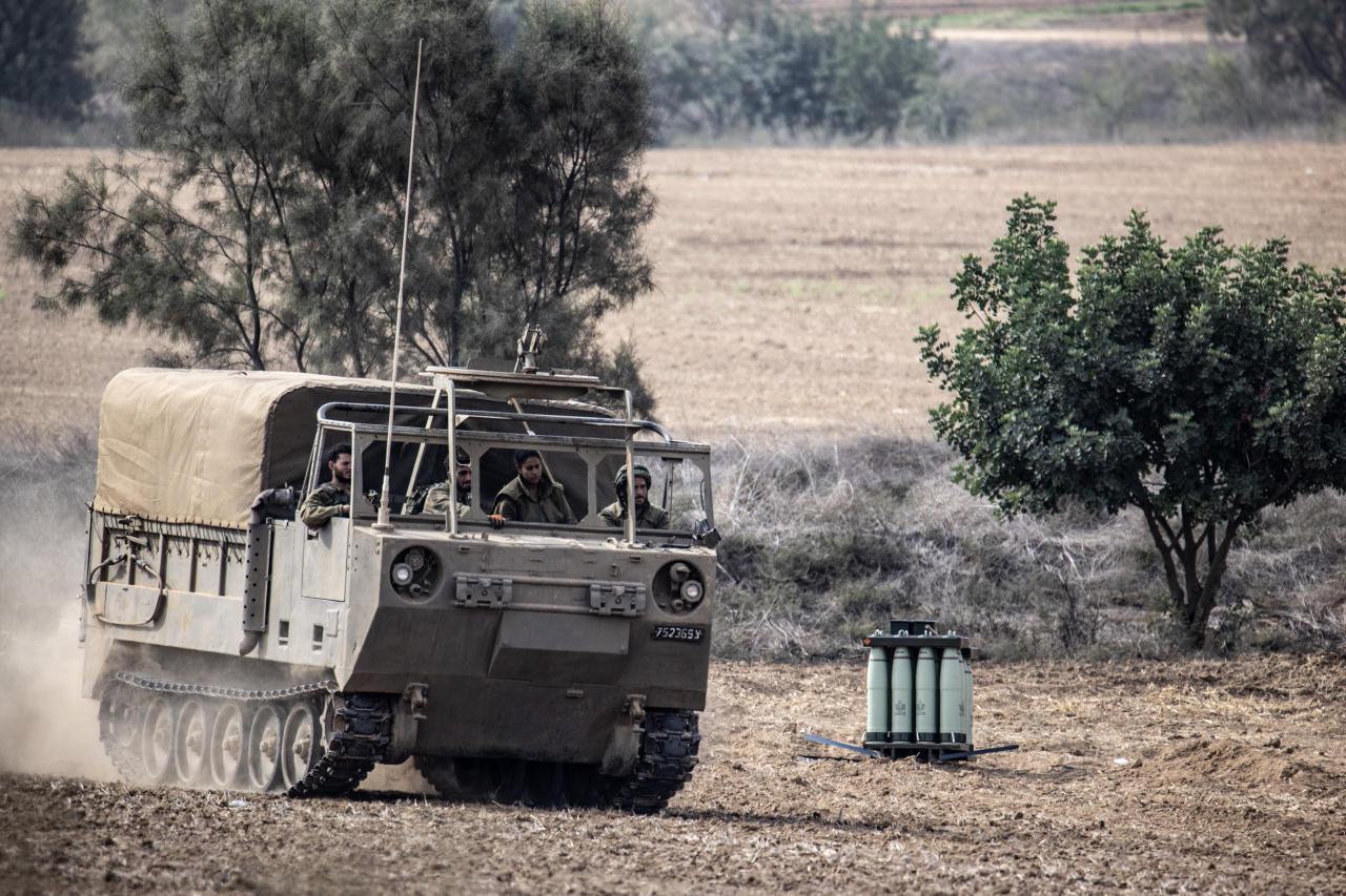 İsrail yurt dışındaki yüzlerce askerini ülkeye getiriyor: Gazze sınırına yığınak