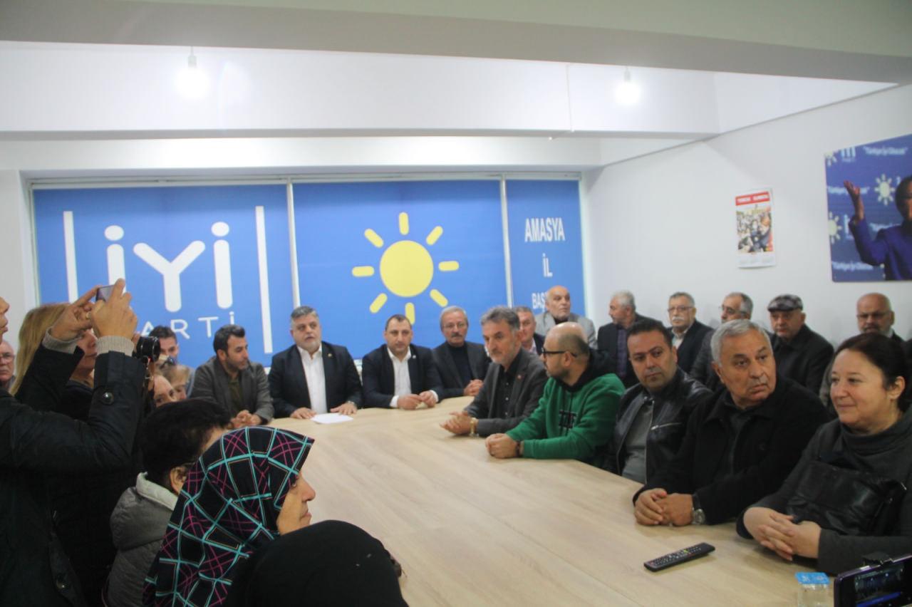 İYİ Parti'de Amasya teşkilatından 300 kişi istifa etti