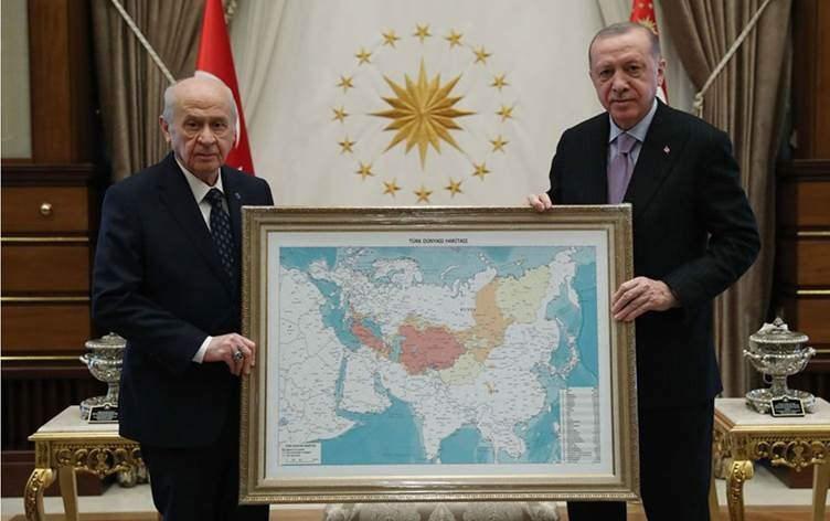 MHP Lideri Bahçeli'nin 100. yıla özel yüzük ve rozeti dikkat çekti