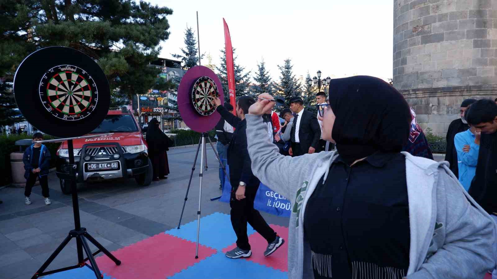 Şenlik havasında spor kutlaması