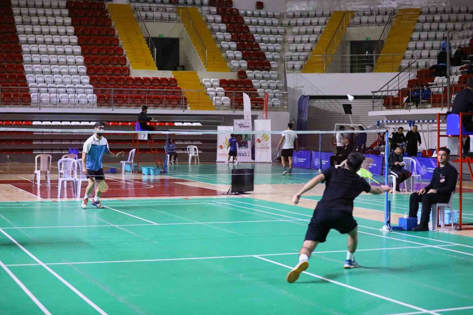 Badminton Büyükler Türkiye Şampiyonası, Sivas’ta başladı