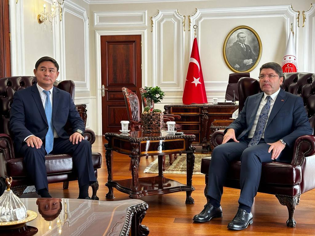 Bakan Tunç, Türk devletleri adalet bakanları ile görüştü