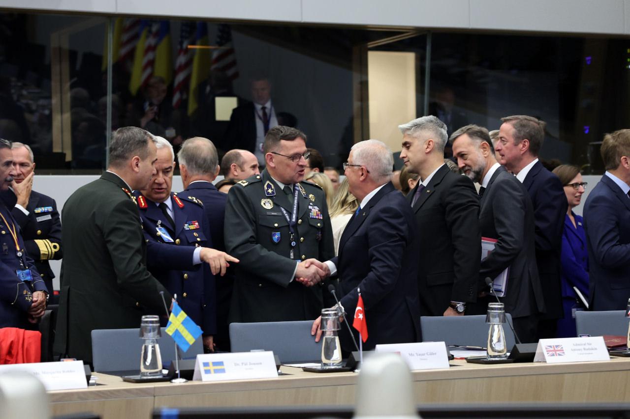 Bakan Güler, NATO Karargahı'nda