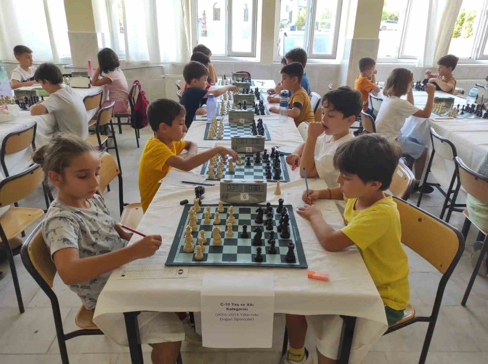 Köyceğiz’de ’100. Yılında Cumhuriyet Satranç Turnuvası’ tamamlandı