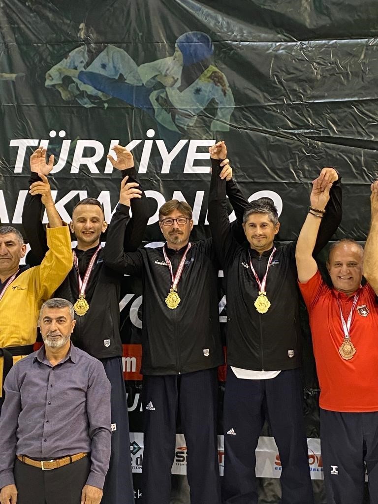 Bozüyüklü sporcular Erzurum’da destan yazdı