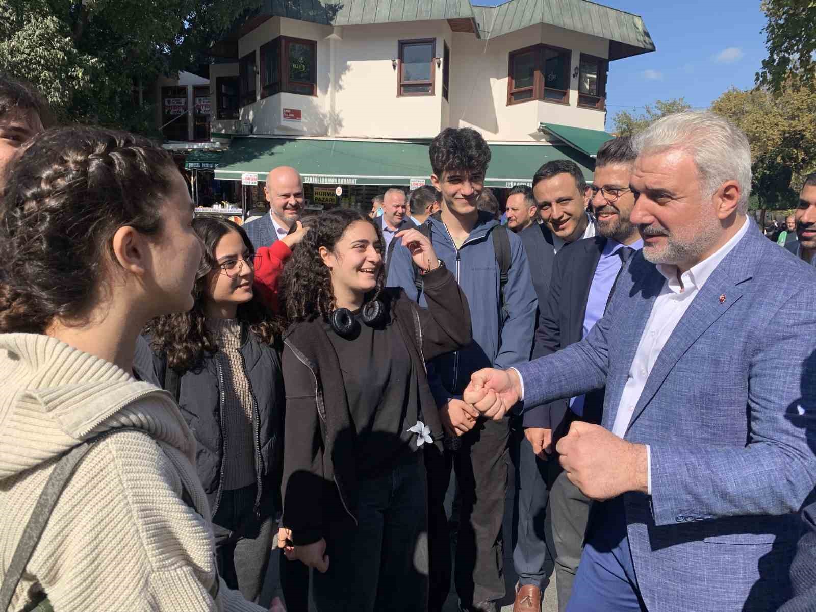 AK Parti İstanbul İl Başkanlığı, Eyüpsultan’da vatandaşlarla buluştu