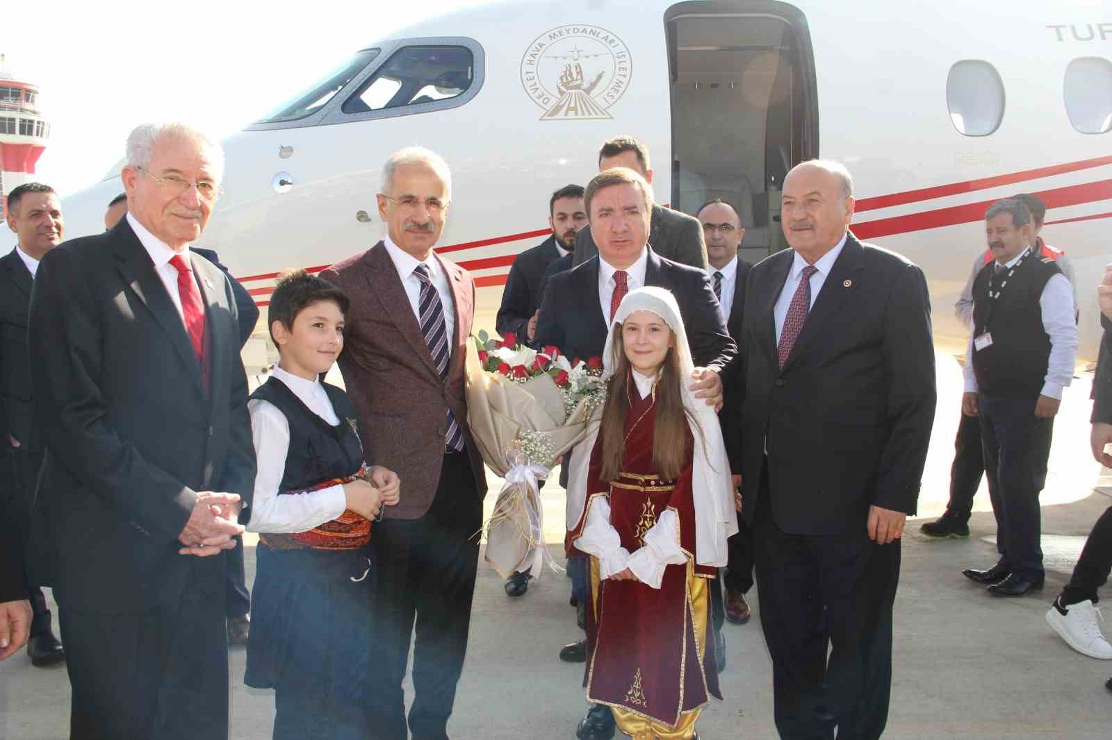 Ulaştırma ve Altyapı Bakanı Uraloğlu, Erzincan’da