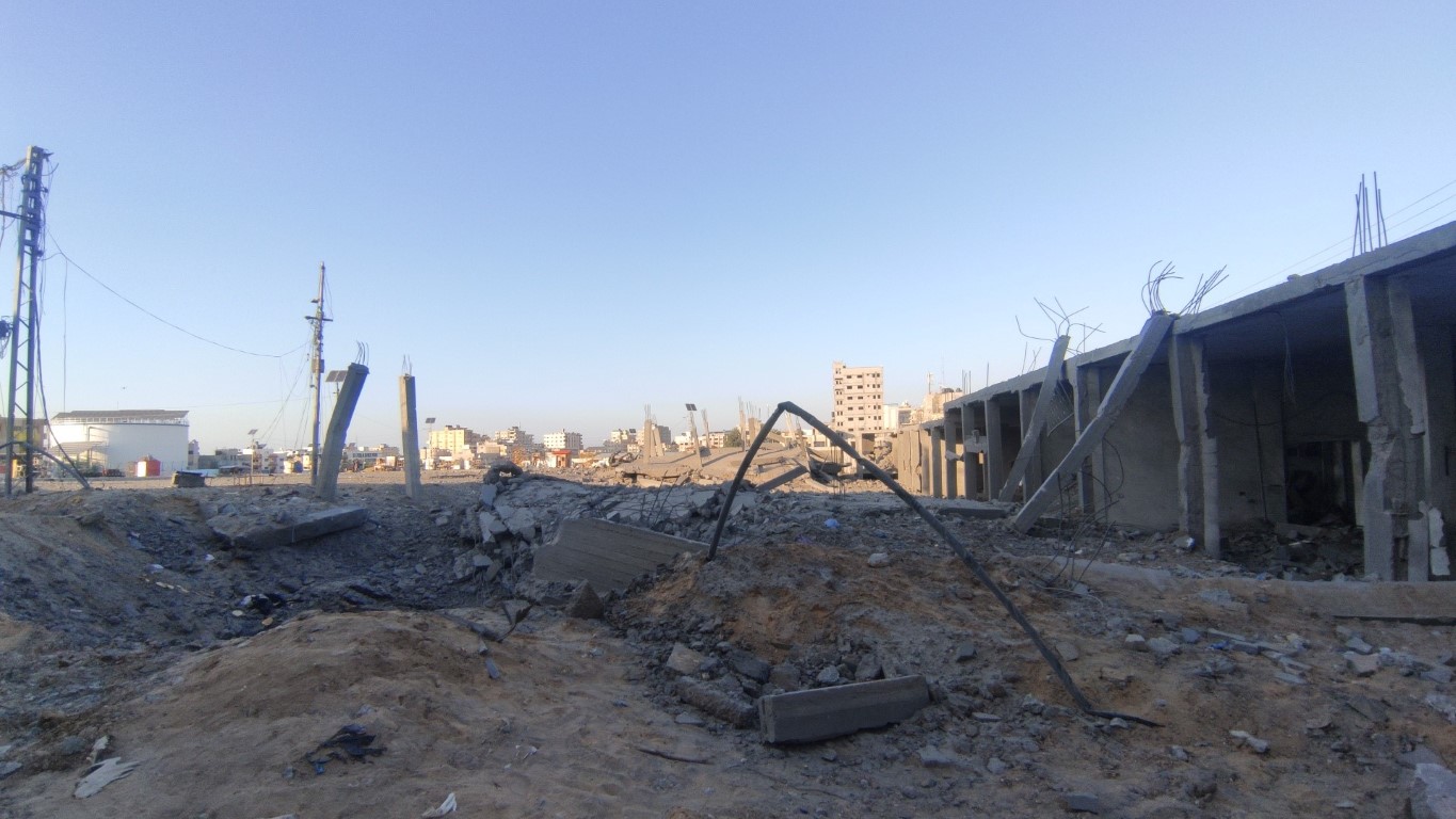 İsrail, Magazi Mülteci Kampı’nda çok sayıda binayı vurdu