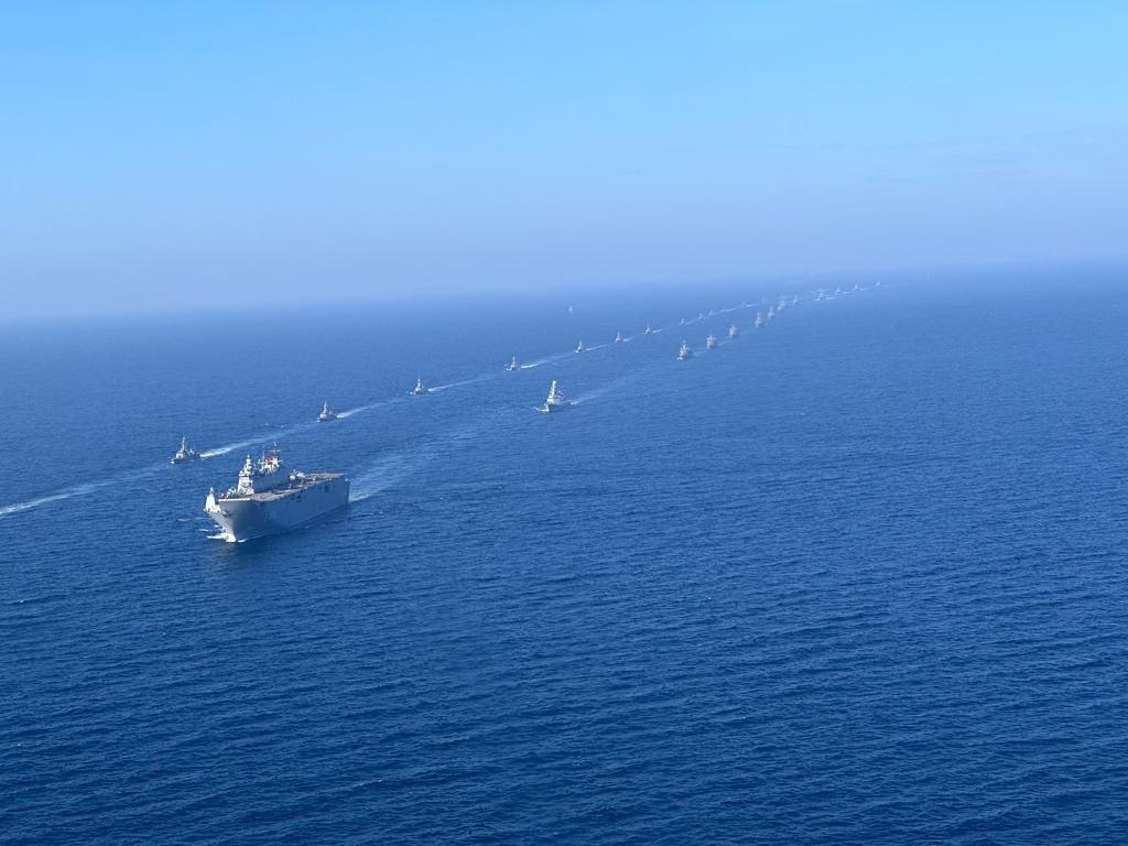 MSB'den davet: 100 savaş gemisiyle hazırız