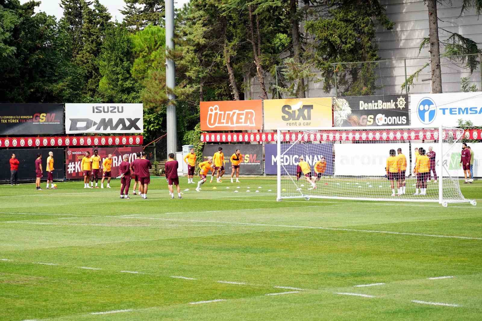 Galatasaray, Manchester United maçı hazırlıklarını tamamladı