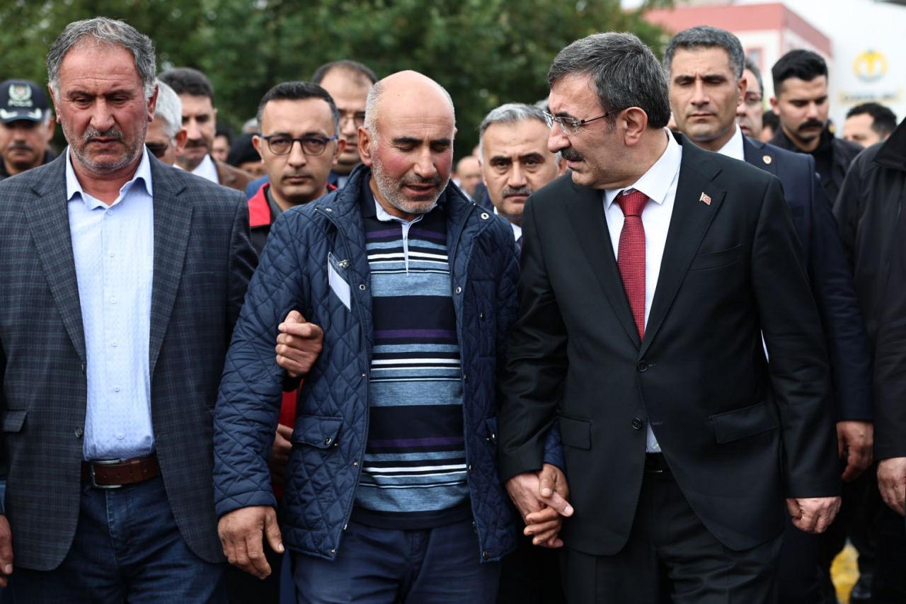 Teröristlerin katlettiği şehit Mikail Bozlağan'ın cenazesi Kayseri'de toprağa verildi