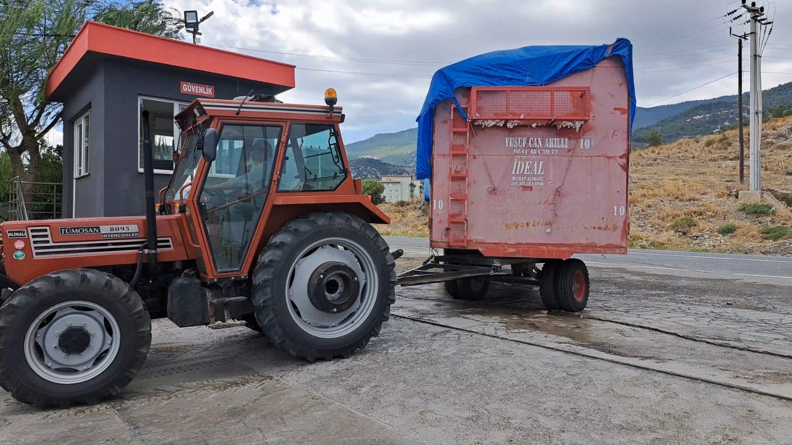 Söke TARİŞ’in iki deposuna 3 milyon kilogram pamuk girişi oldu