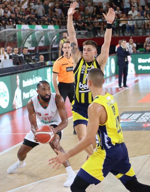 Basketbol Süper Ligi: P. Karşıyaka: 84 - Fenerbahçe Beko: 79