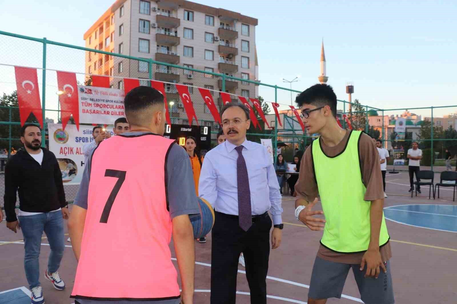 Siirt’te 3x3 sokak basketbolu heyecanı başladı