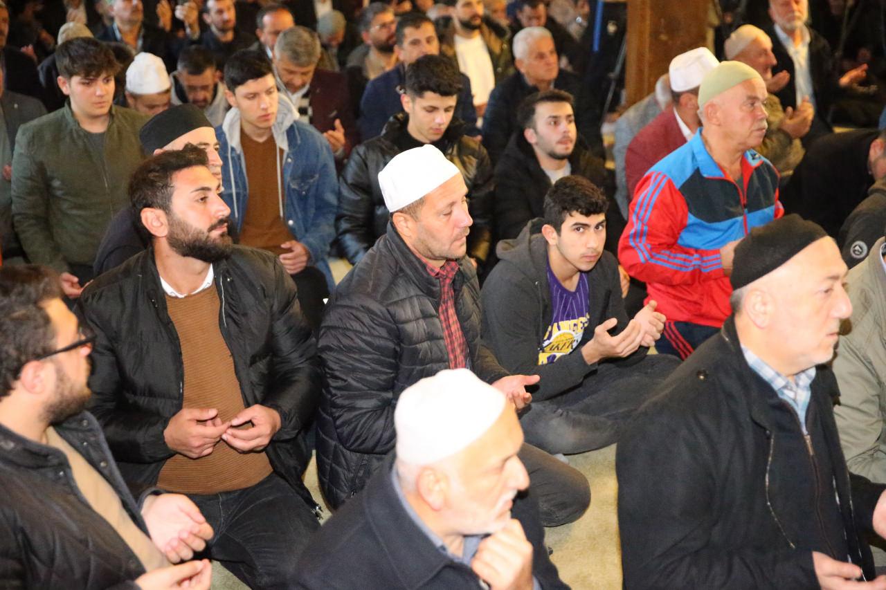 Ali Erbaş: Zulme karşı Müslümanların tek yumruk olması lazım