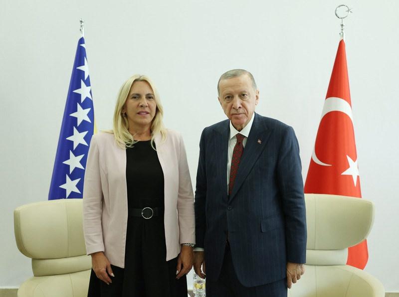 Erdoğan, AK Parti kongresine katılan yabancı temsilcileri kabul etti