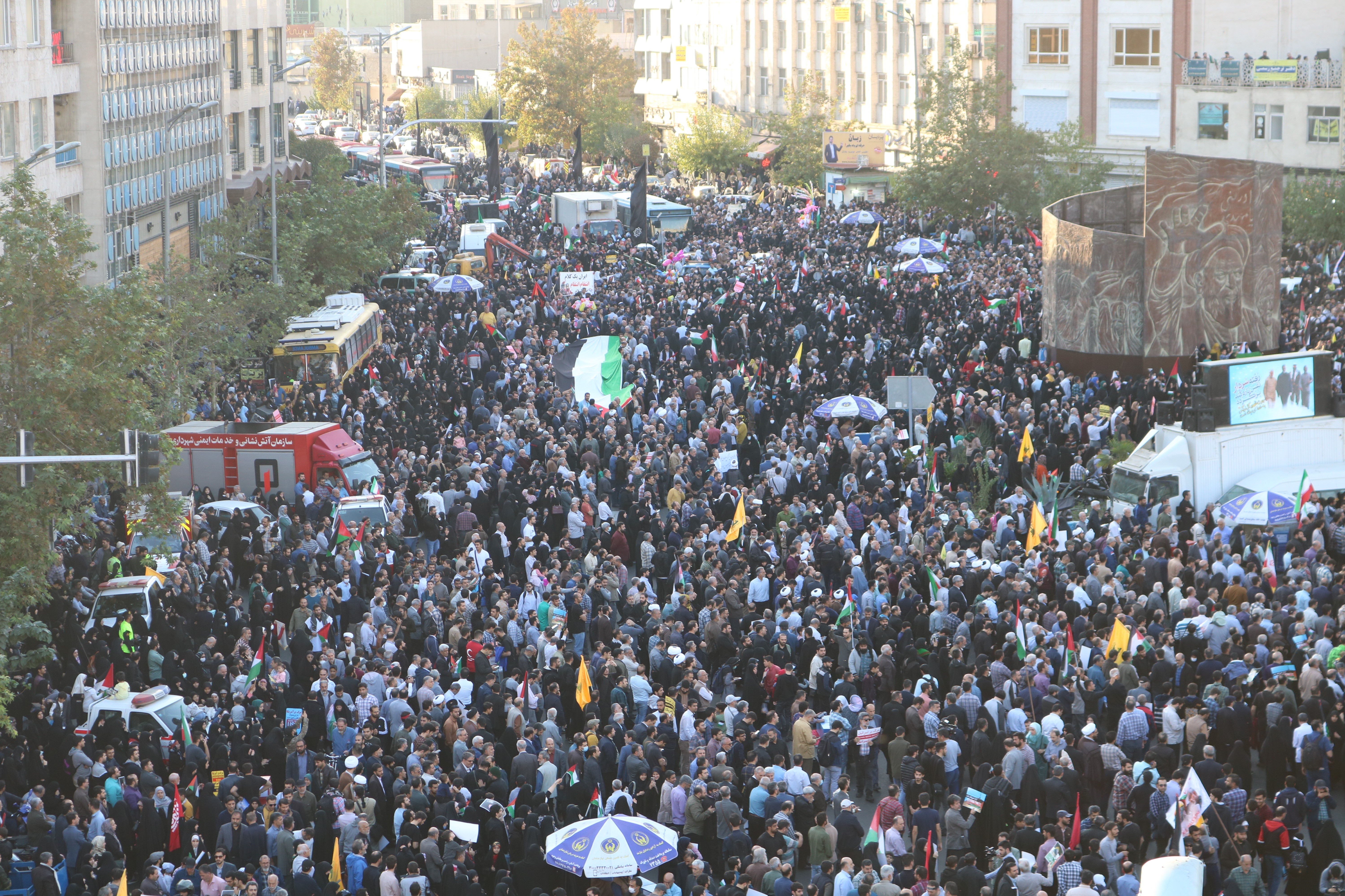 İran’da on binlerce kişiden İsrail protestosu