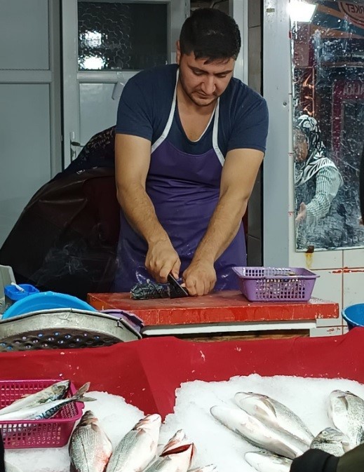 Tavşanlı balık pazarında hareketlilik