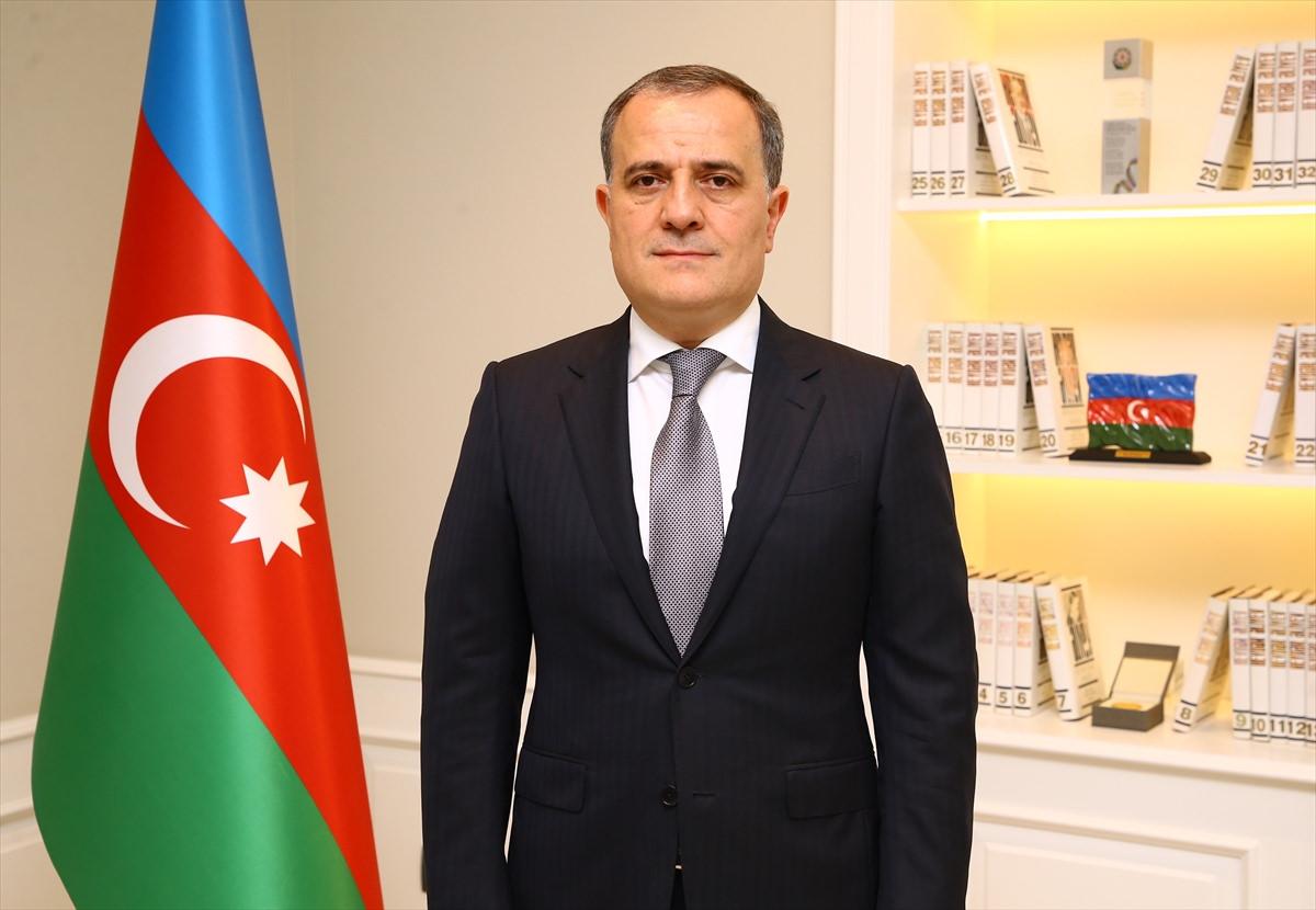 Azerbaycan'dan Ermenistan mesajı: Beyanları gerçek adımlarla örtüşmüyor
