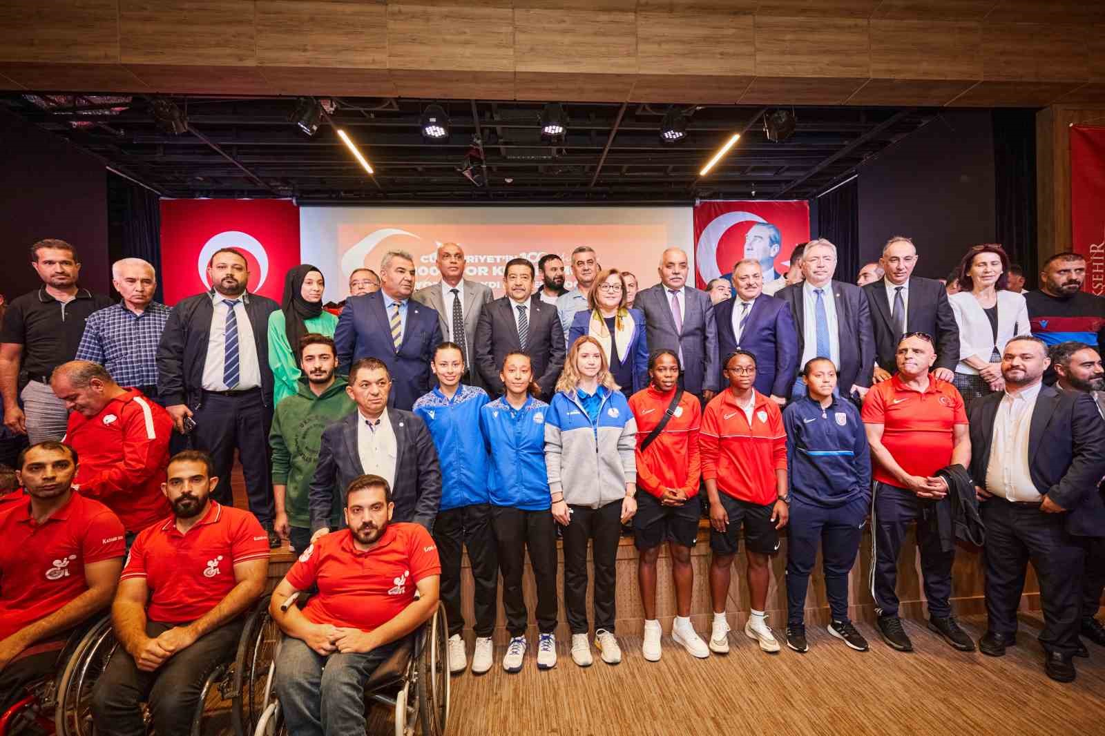 Büyükşehir’den amatör spor kulüplerine 5 milyon TL nakdi destek