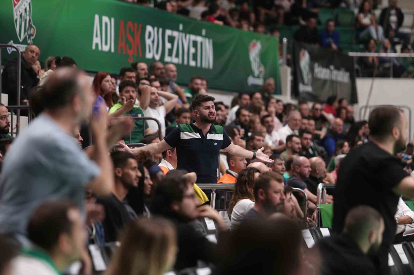 Basketbol Şampiyonlar Ligi: Bursaspor: 73 - Bonn: 91