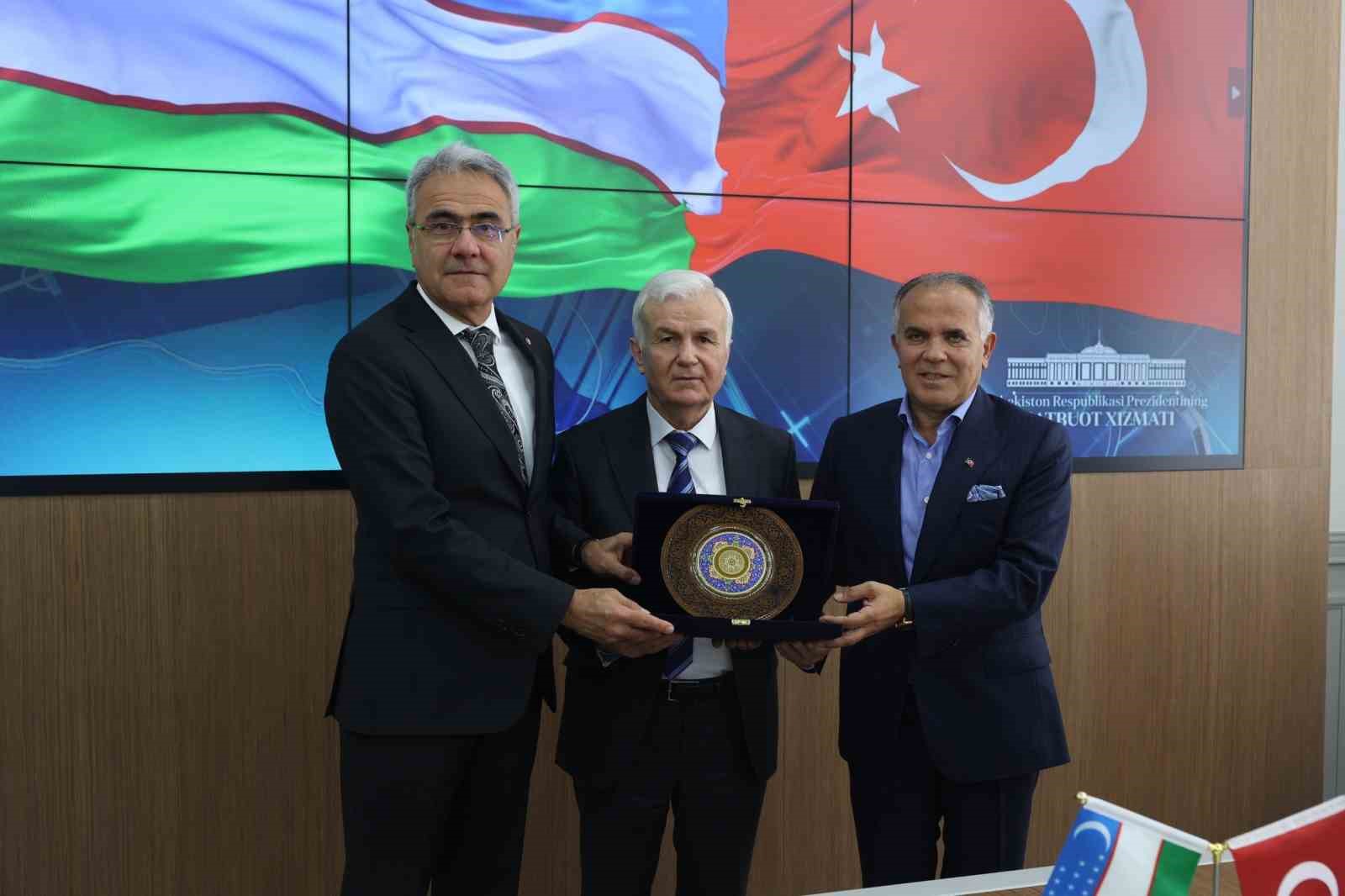 Sivas TSO, Ekonomik İşbirliği Teşkilatı İş Forumuna Katılmak Üzere Özbekistan’a Gitti