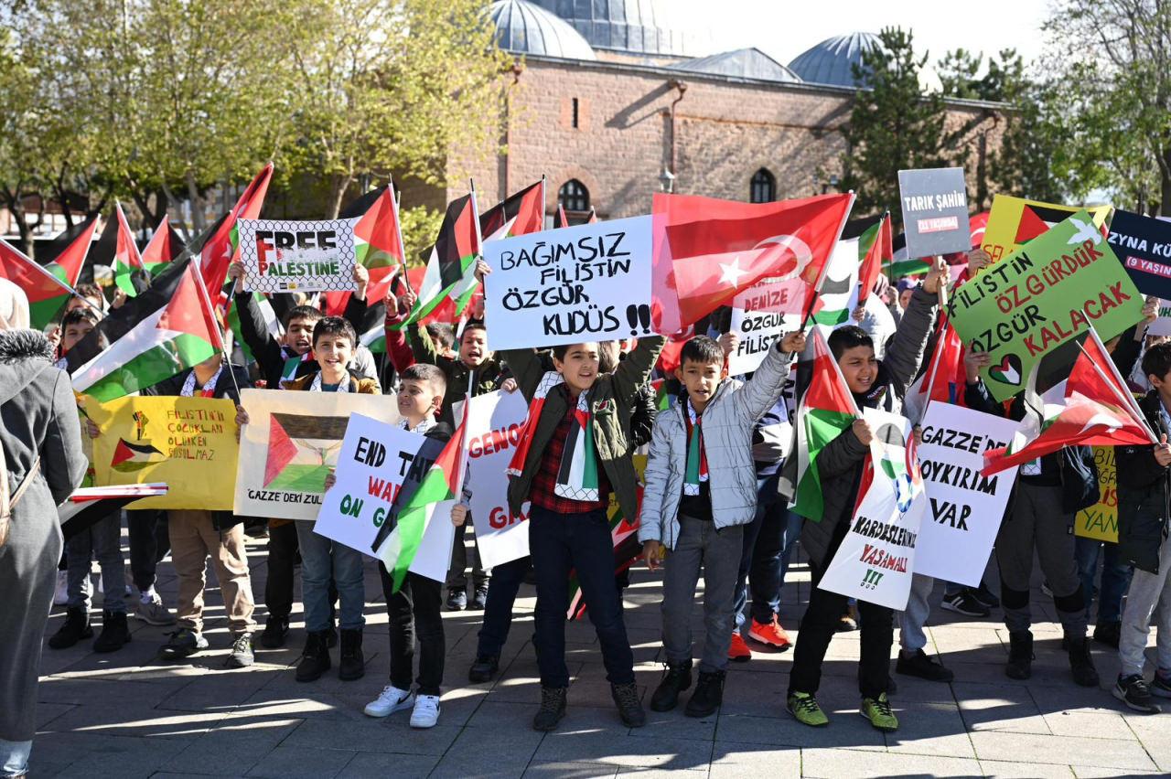 Konyalı çocuklar Filistinli akranları için bir araya geldi