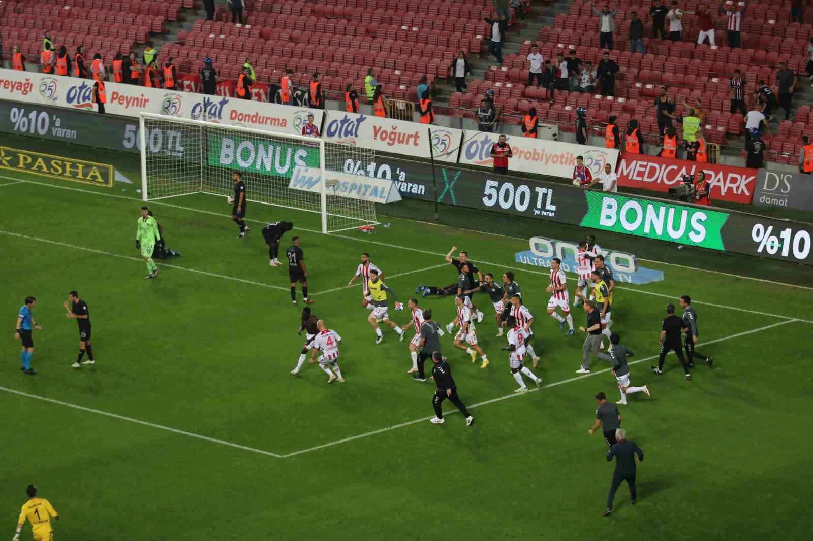 Trendyol Süper Lig: Y. Samsunspor: 2 - A. Hatayspor: 1 (Maç sonucu)