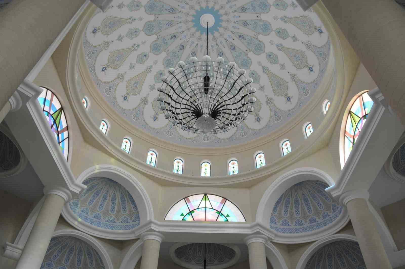 KKTC’nin en büyük camisi Regaip Kandili’nde ibadete açılacak