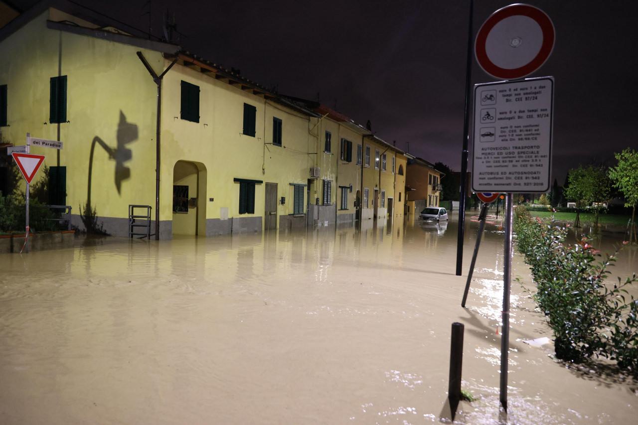 Avrupa ülkelerini Ciaran Fırtınası vurdu: 10 ölü