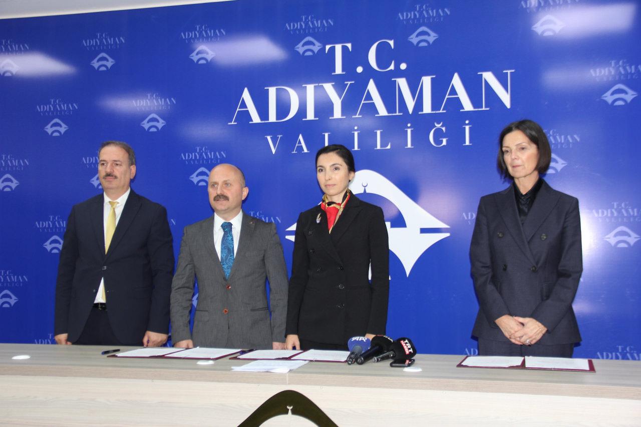 Merkez Bankası Başkanı Erkan'dan okul hamlesi