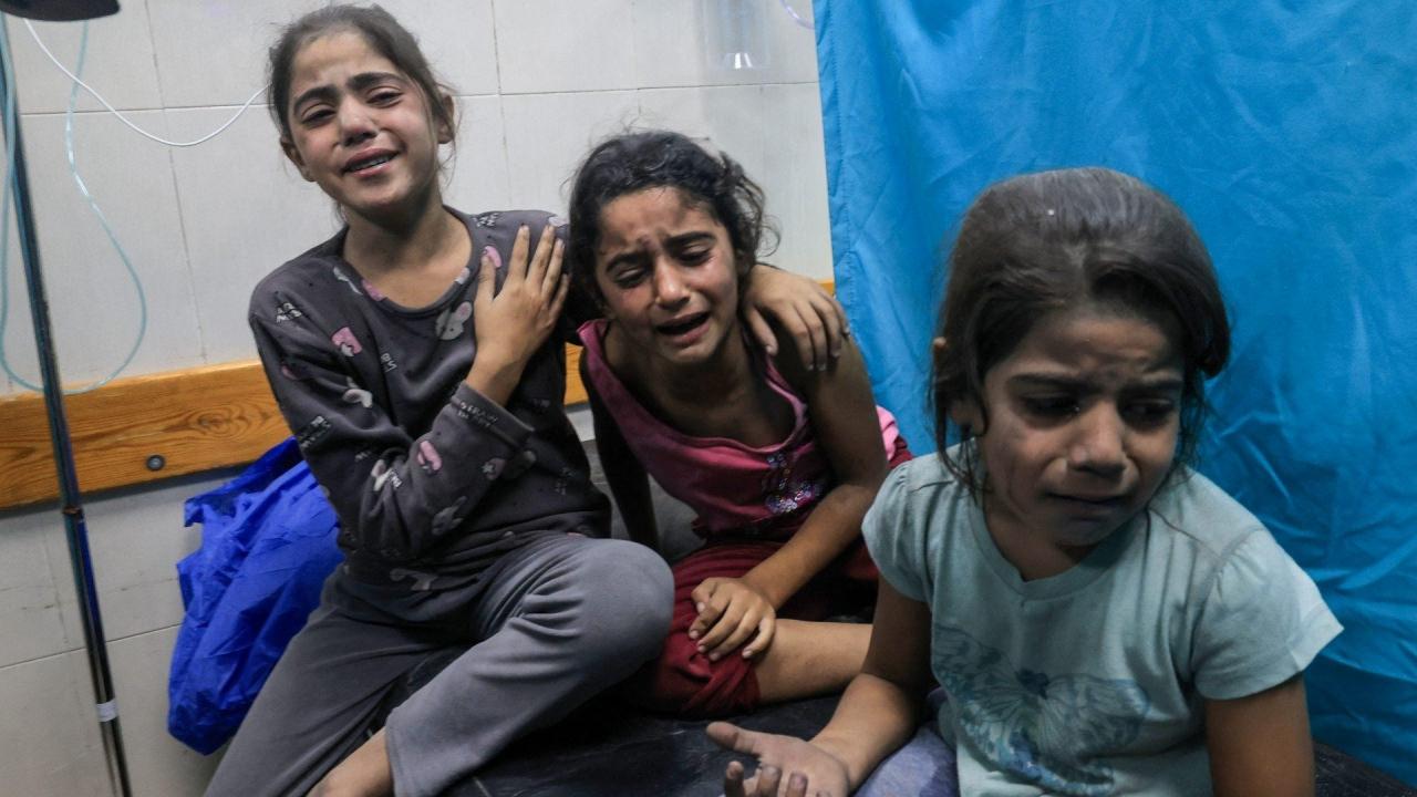 Gazze'de ameliyatlar anestezisiz yapılıyor: Ya bu acıyı çekecekler ya da ölecekler