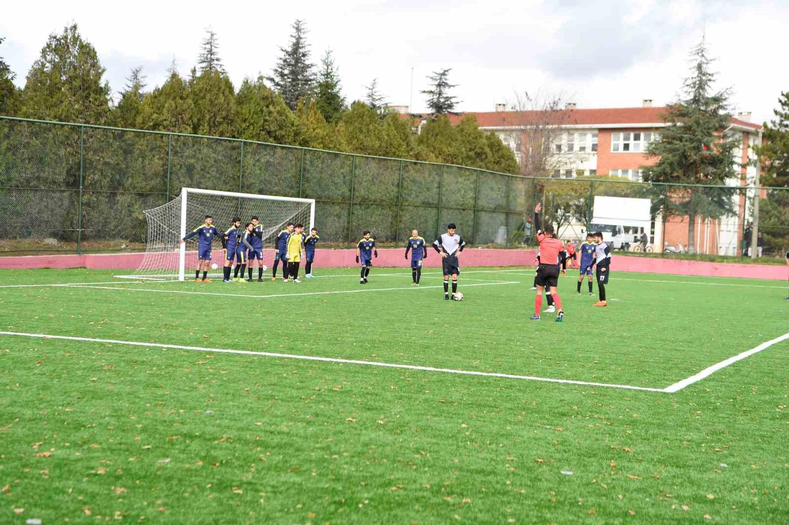 Öğrenci Futbol Turnuvası başladı