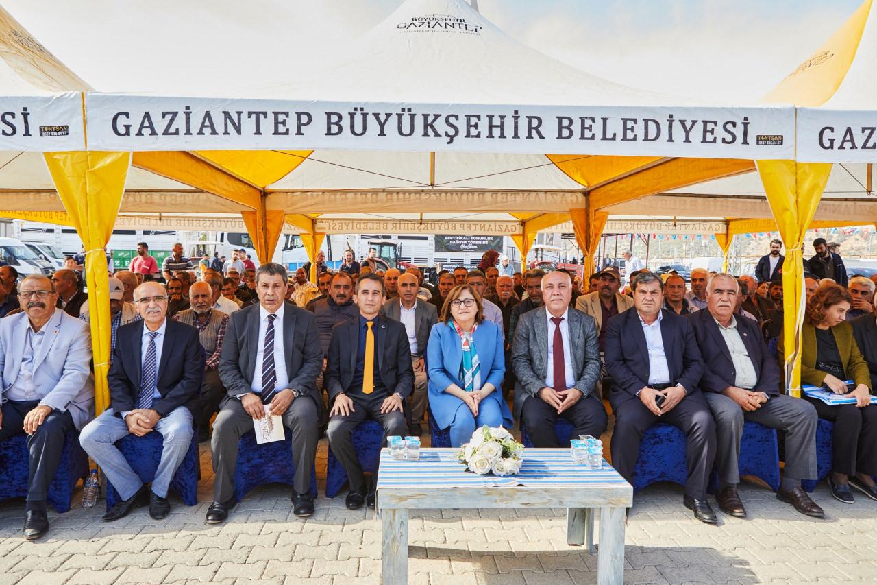 Gaziantep Büyükşehir, ürettiği sertifikalı tohumların dağıtımına başladı