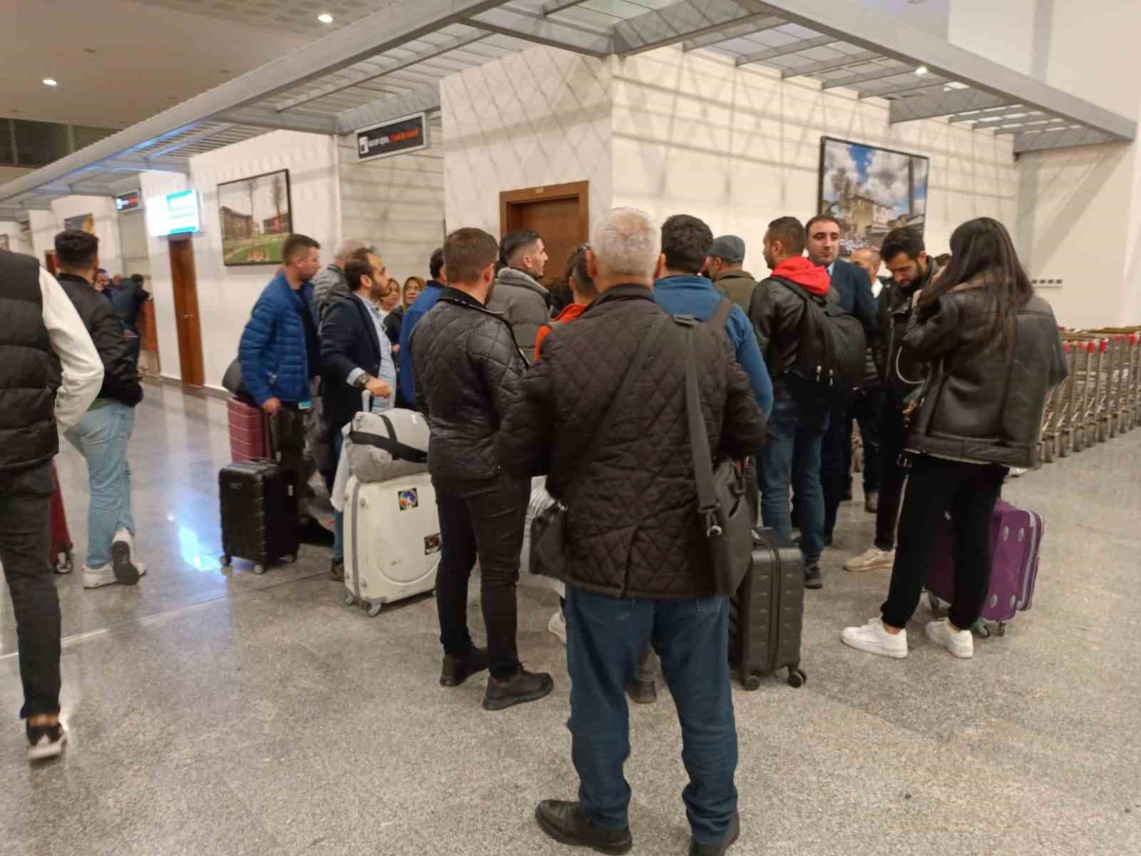 Yolculardan Türk Hava Yollarına tepki