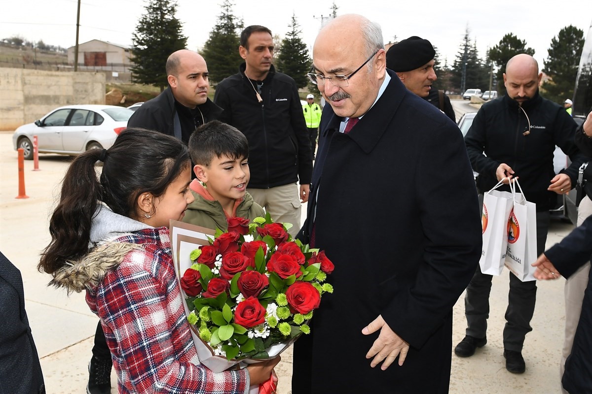 Adana Valisi Köşger, Kuzey Adana yatırımlarını inceledi