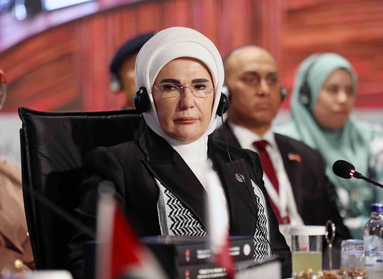 Emine Erdoğan: “Filistin ve İsrail için iki devletli bir çözüm diliyoruz”