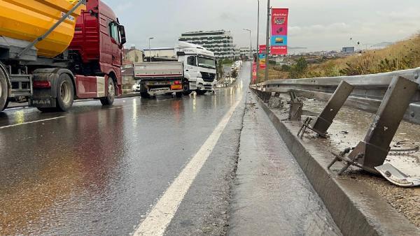 Maltepe'de TIR refüje çıktı: Yol trafiğe kapandı