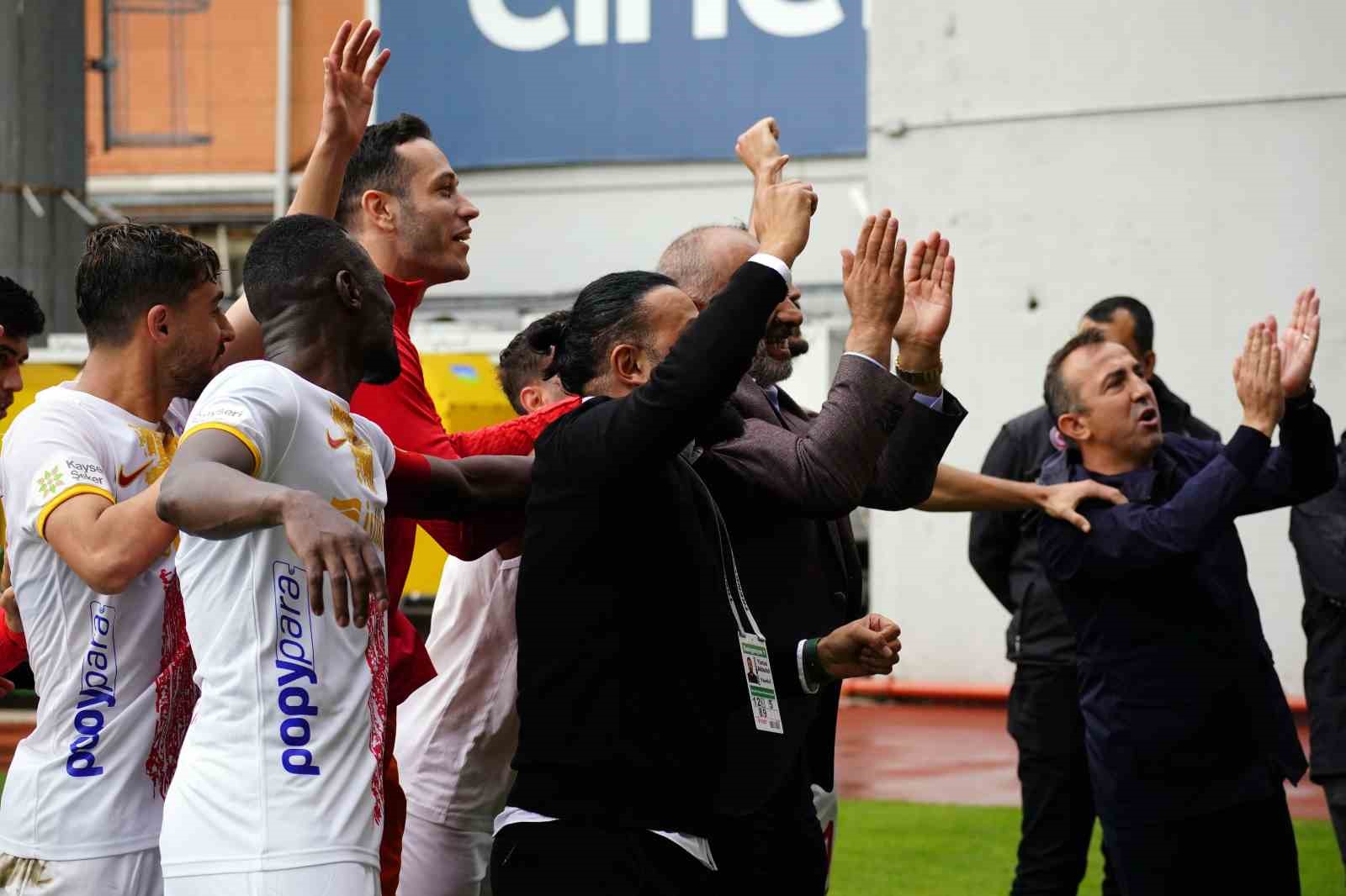 Trendyol Süper Lig: Kasımpaşa: 3 - Kayserispor: 4 (Maç sonucu)