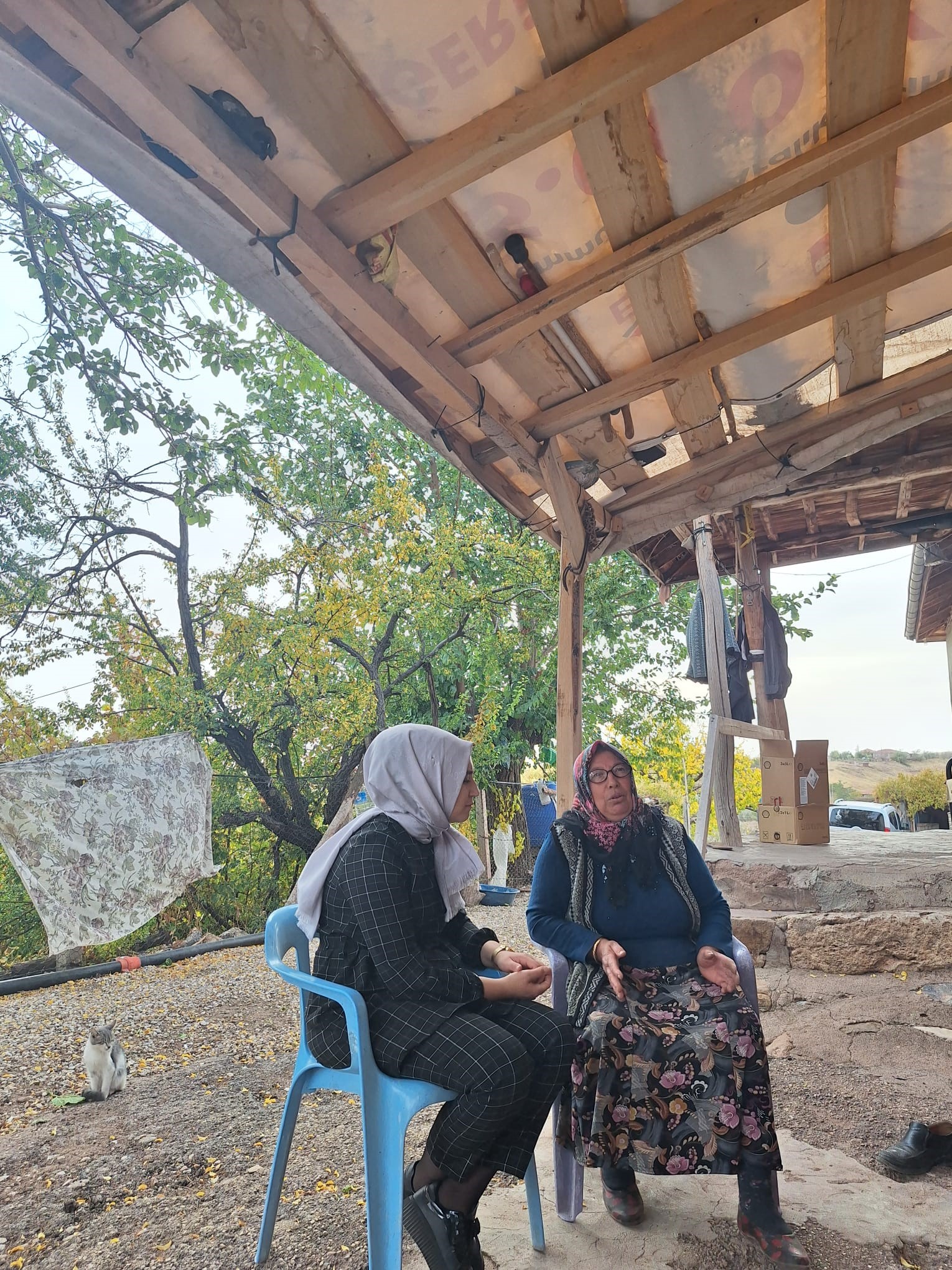 Kırşehir’in tek kadın İl Genel Meclisi Üyesi aday adayı, vatandaşların gönlünü fethediyor