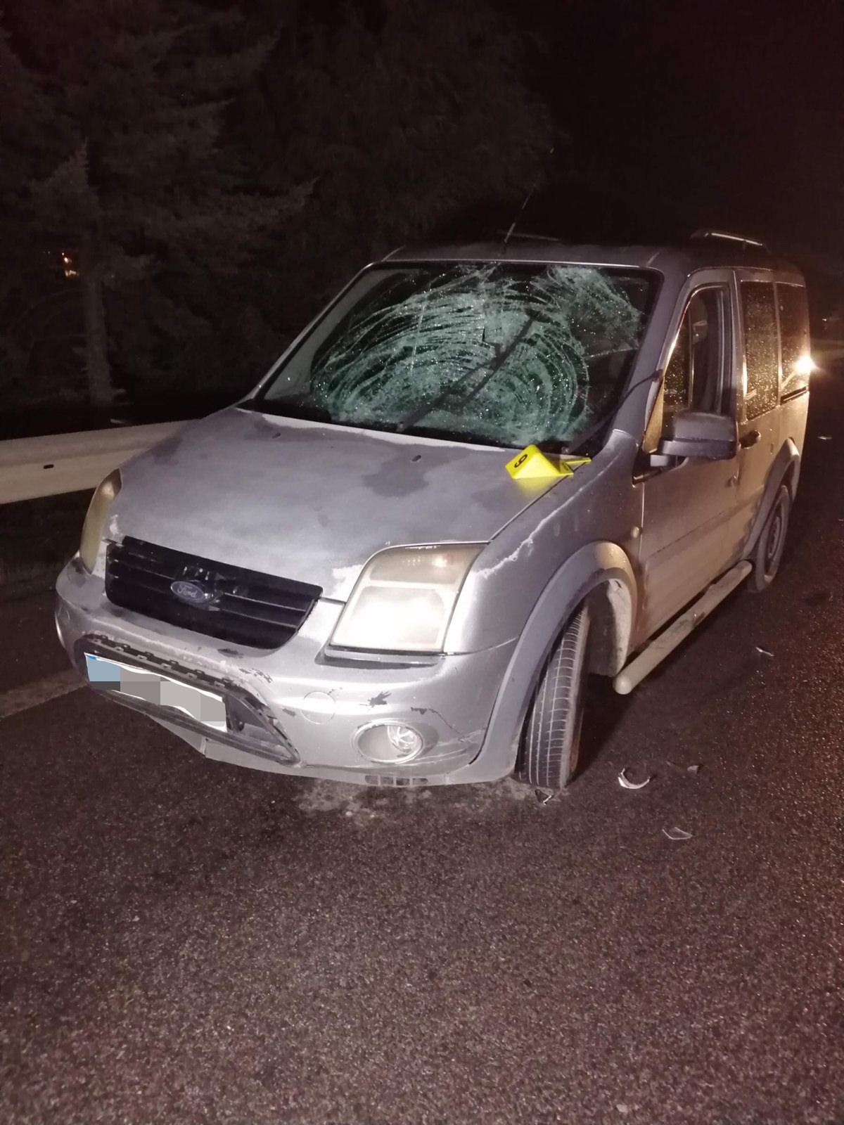 Kara yolunda tartışırken araç çarpan iki kişi hayatını kaybetti