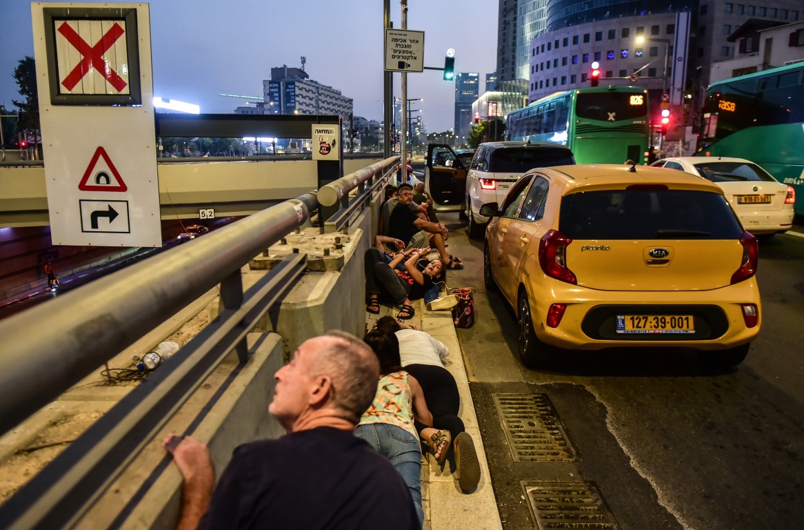 İsrail, Gazze’yi vururken, halkını atılan roketlere karşı mobil uygulama ile bilgilendiriyor