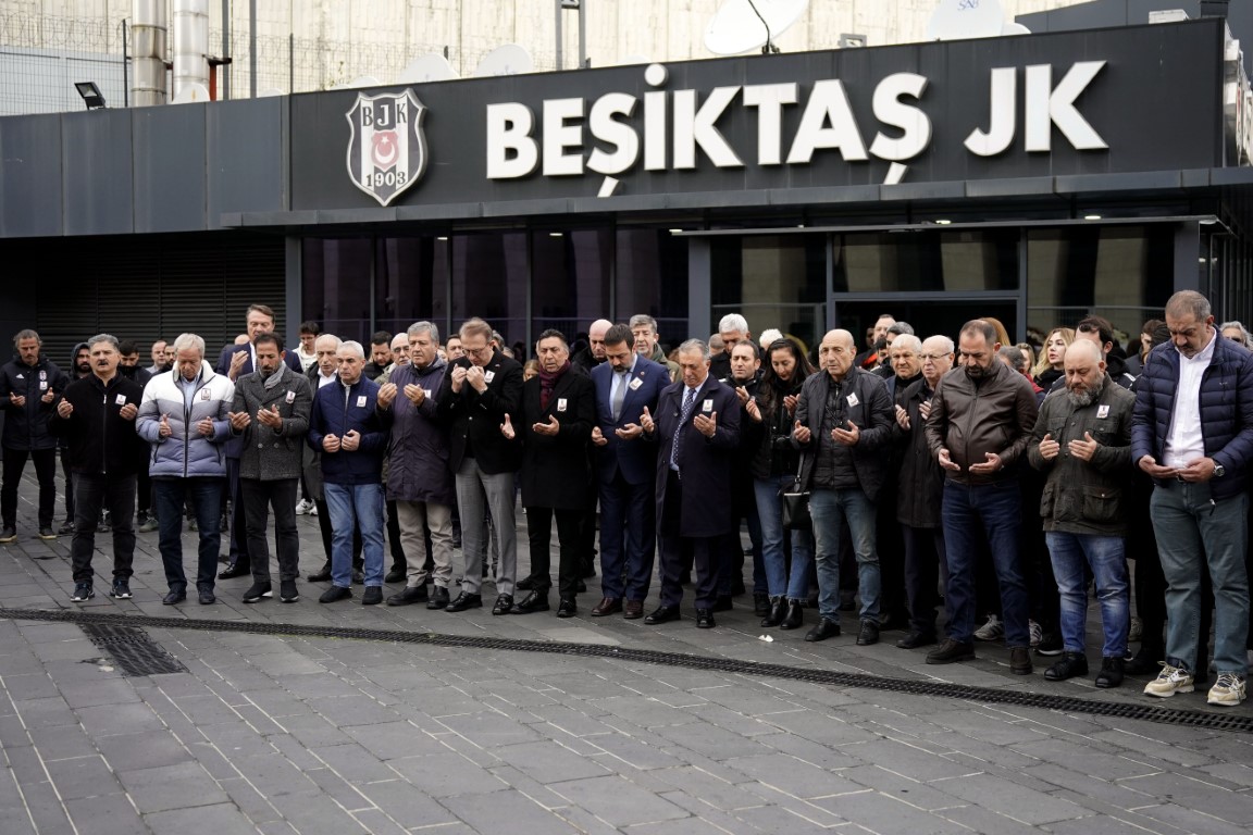 Suat Taştan, Beşiktaş Stadyumu’nda düzenlenen törenle son yolculuğuna uğurlandı